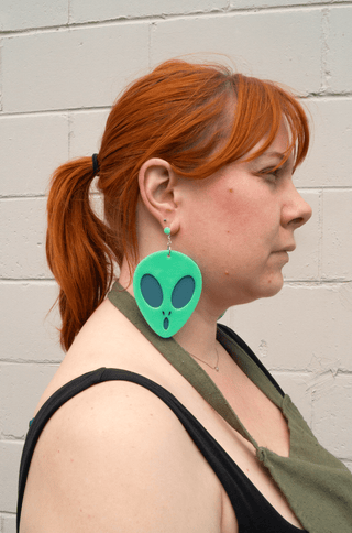 Momo Ayase's Earrings Kit Cast Kit cosplay DangerousLadies
